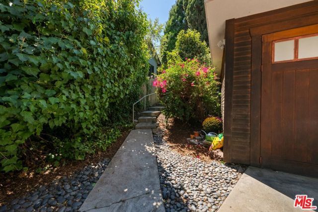 1812 Wollam Street, Los Angeles, CA 90065
