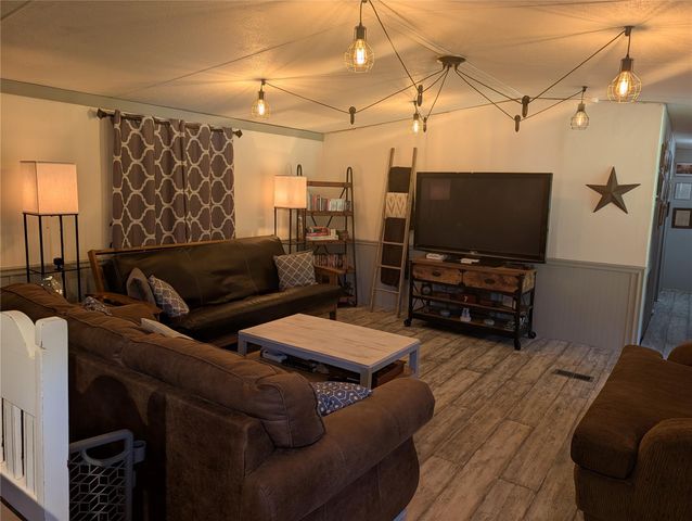 346 Lakeside Circle, Trinity, TX 75862