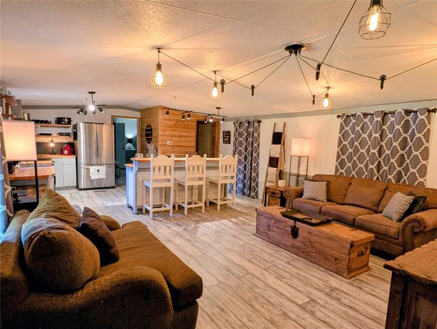 346 Lakeside Circle, Trinity, TX 75862
