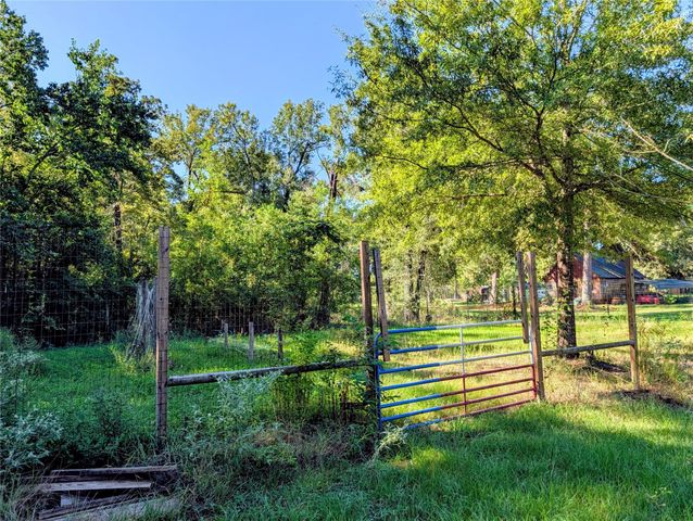 346 Lakeside Circle, Trinity, TX 75862