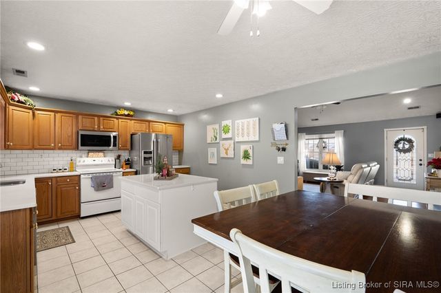 4172 Andrew Drive, Floyds Knobs, IN 47119