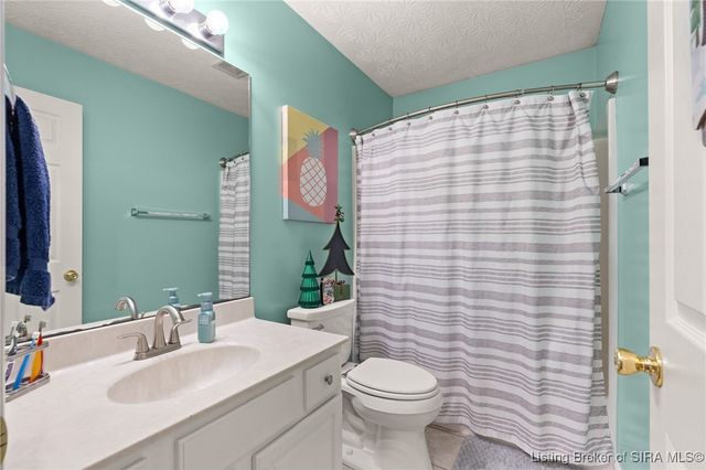 4172 Andrew Drive, Floyds Knobs, IN 47119