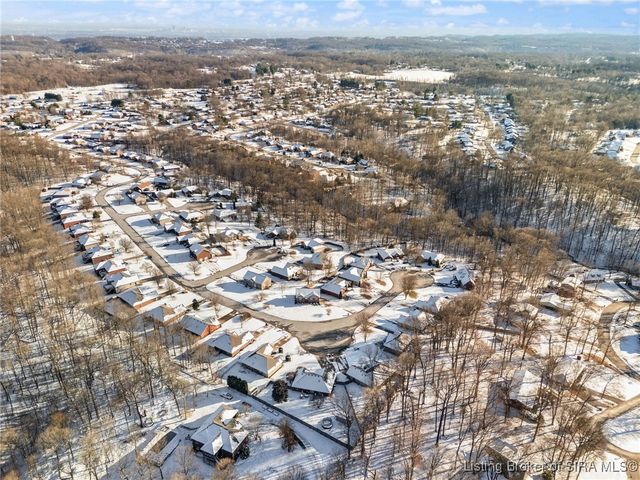 4172 Andrew Drive, Floyds Knobs, IN 47119