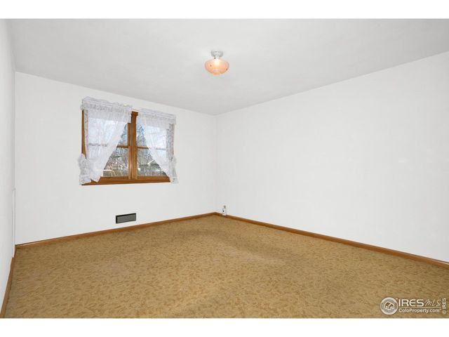 543 W 9th St, Loveland, CO 80537