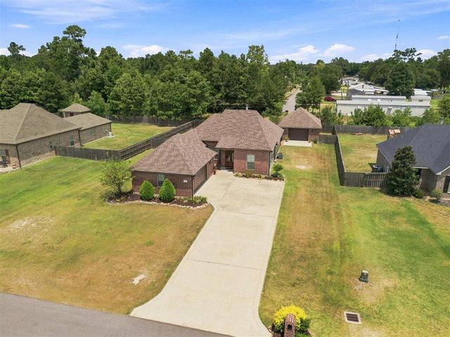 1838 N Coffey Pines Road, Lake Charles, LA 70611