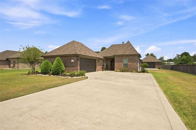 1838 N Coffey Pines Road, Lake Charles, LA 70611