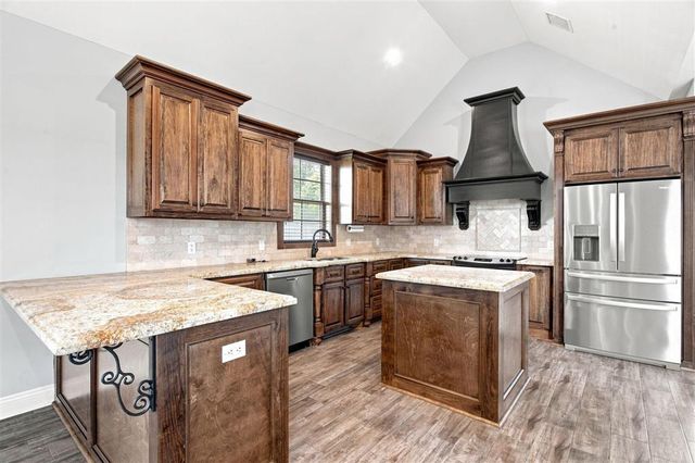 1838 N Coffey Pines Road, Lake Charles, LA 70611