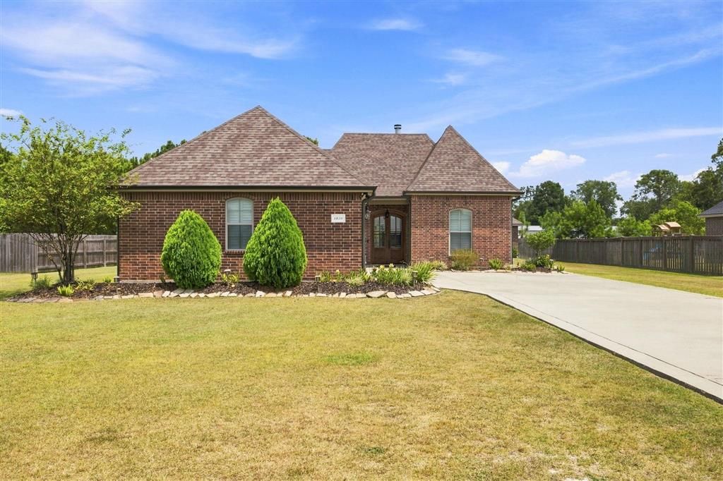 1838 N Coffey Pines Road, Lake Charles, LA 70611