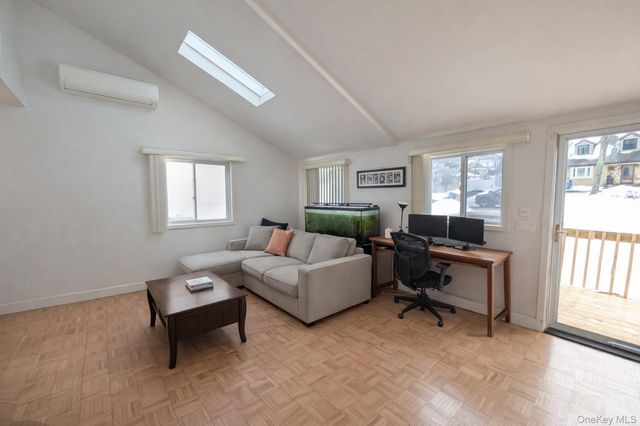 17 Oneida Avenue, Selden, NY 11784