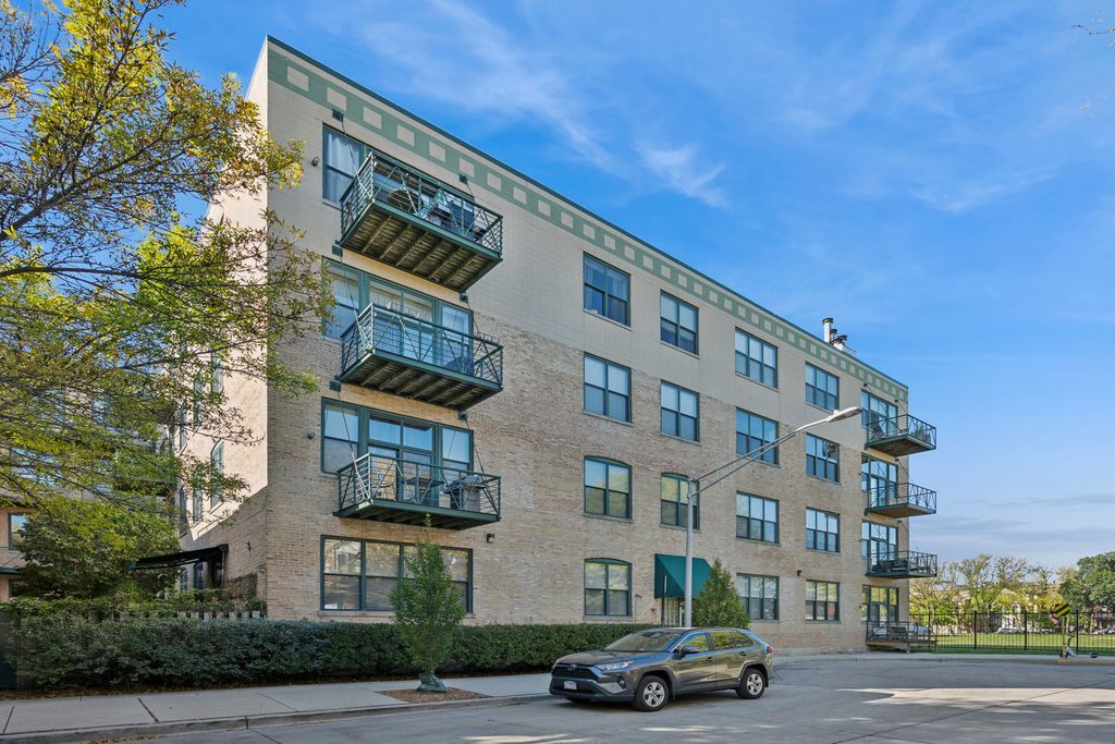 2512 N BOSWORTH Avenue 306, Chicago, IL 60614