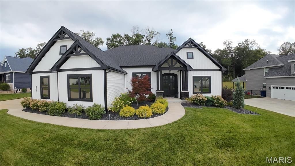 512 Hawthorne Ridge Court, Foristell, MO 63348