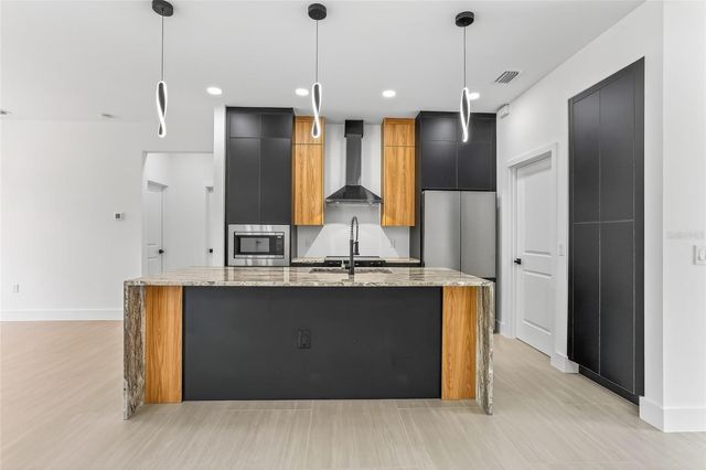 425 ELLINGTON STREET, Port Charlotte, FL 33953