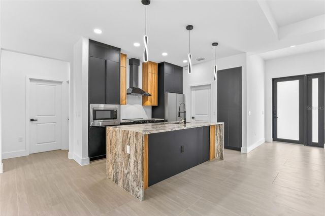 425 ELLINGTON STREET, Port Charlotte, FL 33953