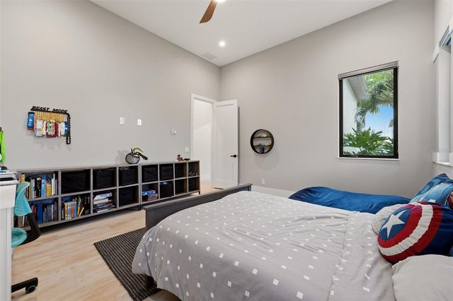 2462 MISSARA LANE, Sarasota, FL 34231