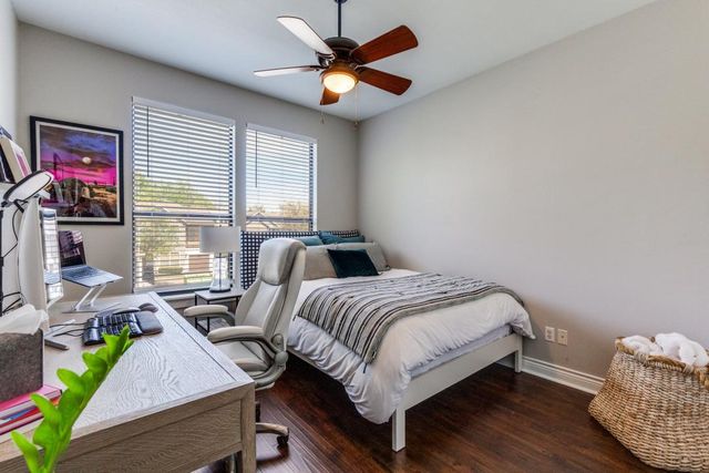 1318 Newning Ave C, Austin, TX 78704