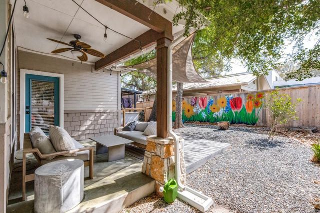1318 Newning Ave C, Austin, TX 78704
