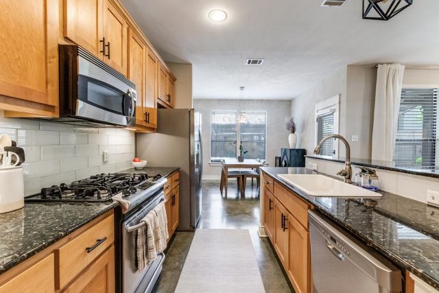 1318 Newning Ave C, Austin, TX 78704