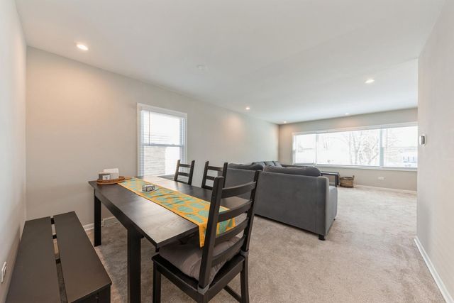 856 E Capri Drive 2, Palatine, IL 60074