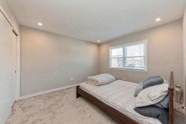 856 E Capri Drive 2, Palatine, IL 60074
