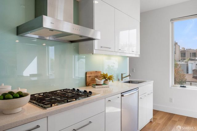 2376 Folsom Street, San Francisco, CA 94110