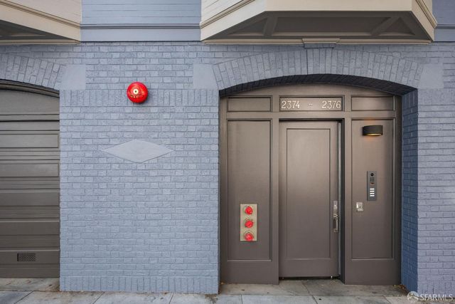 2376 Folsom Street, San Francisco, CA 94110