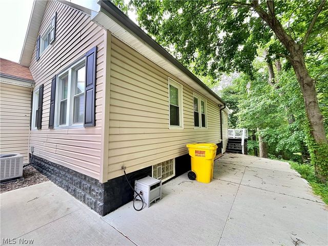 114 Grandview Avenue, Conneaut, OH 44030