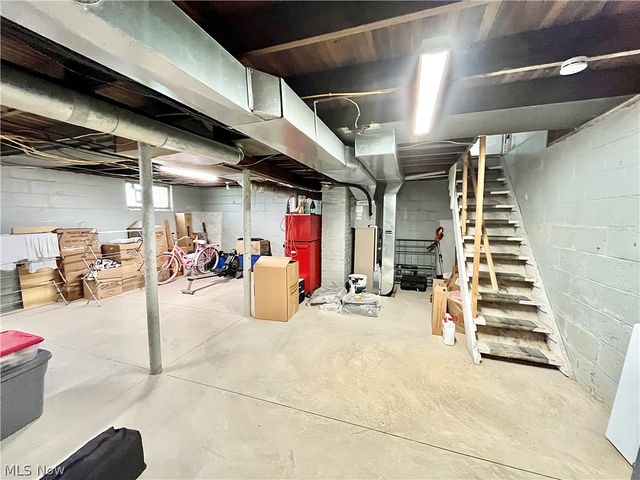 114 Grandview Avenue, Conneaut, OH 44030