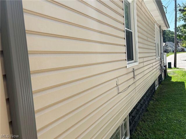 114 Grandview Avenue, Conneaut, OH 44030