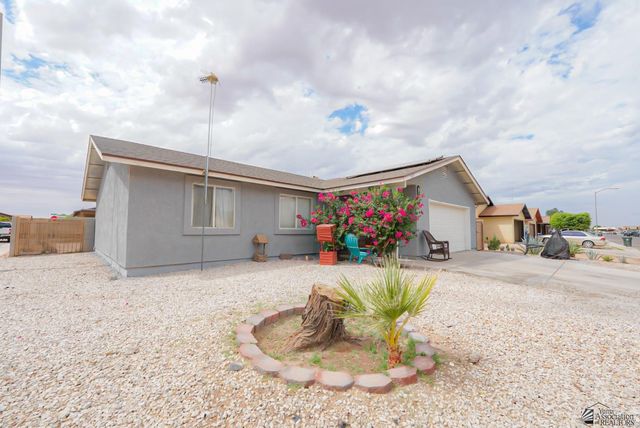 569 W Ramona St, Somerton, AZ 85350