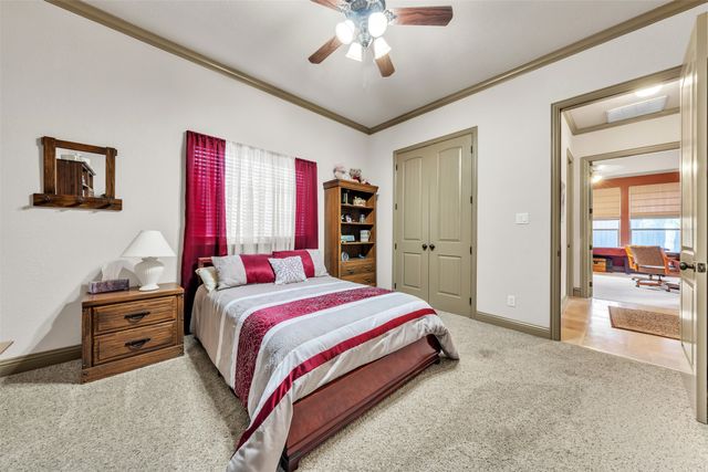 2717 S Shady Lane, Arlington, TX 76001