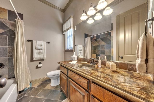 2717 S Shady Lane, Arlington, TX 76001