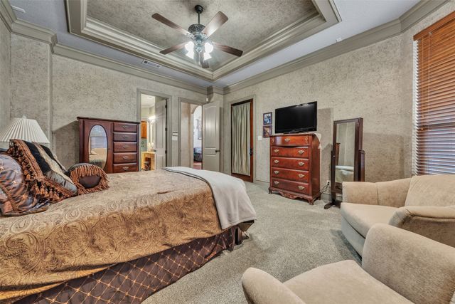 2717 S Shady Lane, Arlington, TX 76001