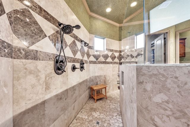 2717 S Shady Lane, Arlington, TX 76001