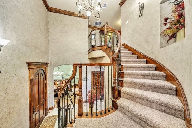 2717 S Shady Lane, Arlington, TX 76001