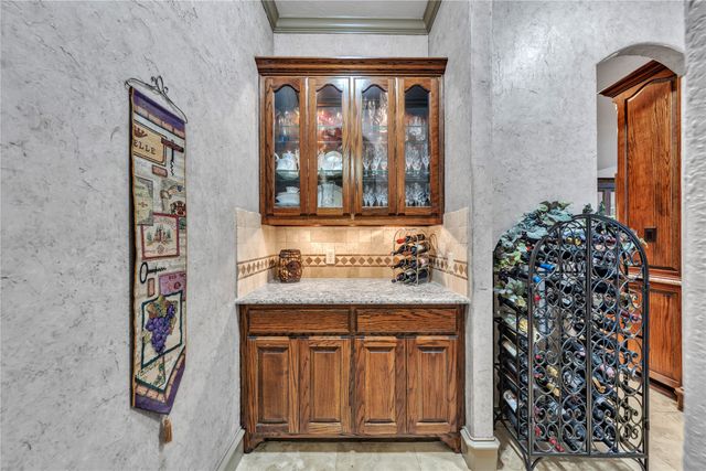 2717 S Shady Lane, Arlington, TX 76001