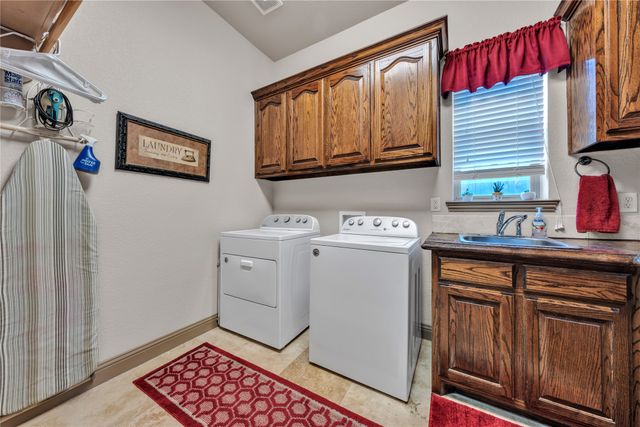2717 S Shady Lane, Arlington, TX 76001
