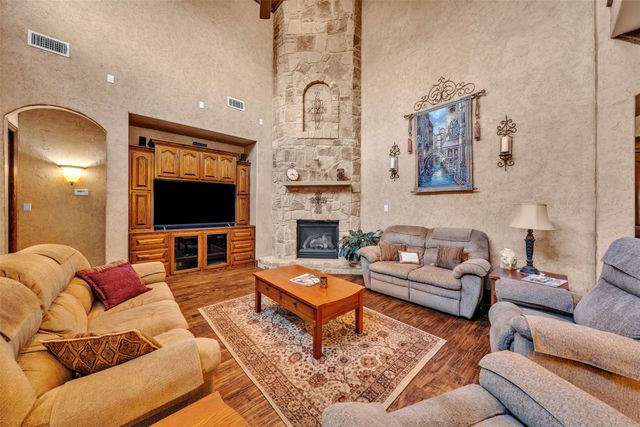 2717 S Shady Lane, Arlington, TX 76001