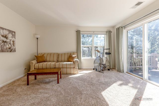 1871 Crenshaw Circle, Vernon Hills, IL 60061