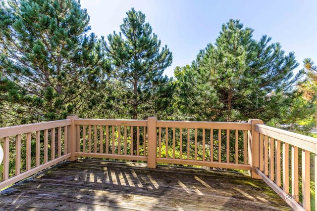 1871 Crenshaw Circle, Vernon Hills, IL 60061