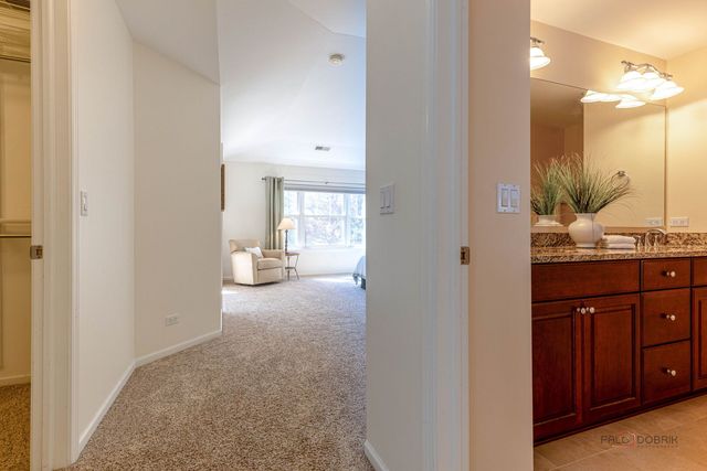 1871 Crenshaw Circle, Vernon Hills, IL 60061