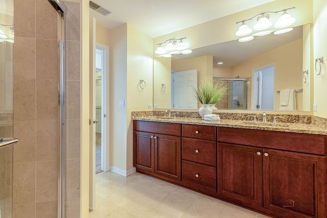 1871 Crenshaw Circle, Vernon Hills, IL 60061