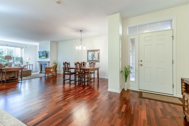 1871 Crenshaw Circle, Vernon Hills, IL 60061