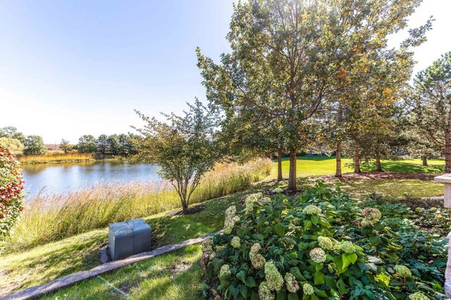 1871 Crenshaw Circle, Vernon Hills, IL 60061