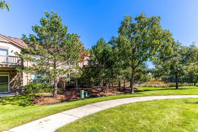 1871 Crenshaw Circle, Vernon Hills, IL 60061
