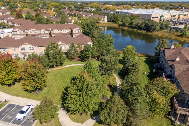 1871 Crenshaw Circle, Vernon Hills, IL 60061