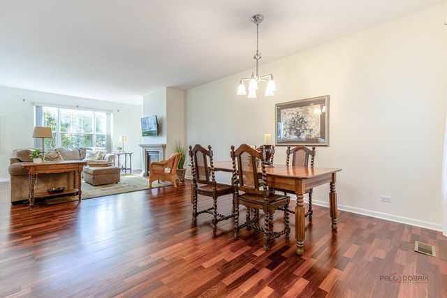 1871 Crenshaw Circle, Vernon Hills, IL 60061