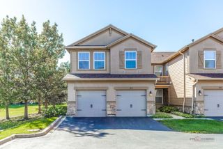 1871 Crenshaw Circle, Vernon Hills, IL 60061