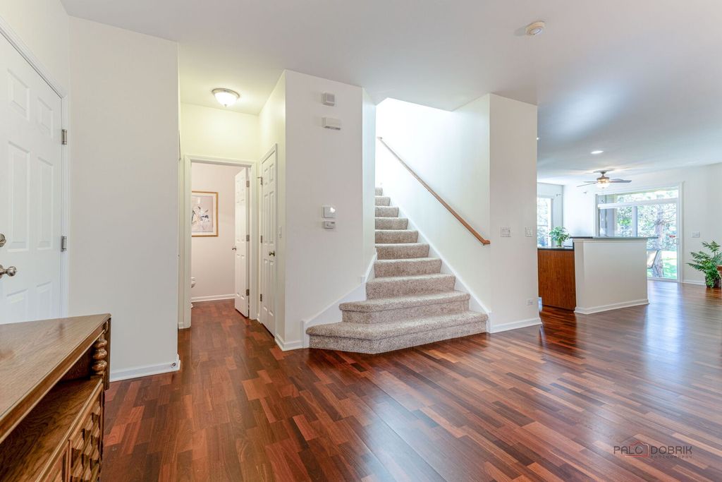 1871 Crenshaw Circle, Vernon Hills, IL 60061 — photo 5