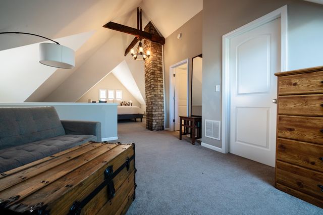 865 St Clair Avenue, Saint Paul, MN 55105