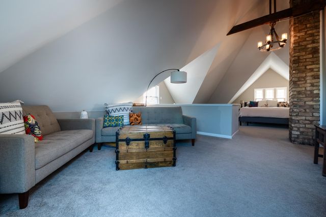 865 St Clair Avenue, Saint Paul, MN 55105